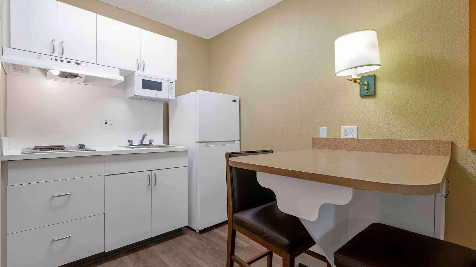 Extended Stay America Suites - Sacramento - South Natomas Hotel