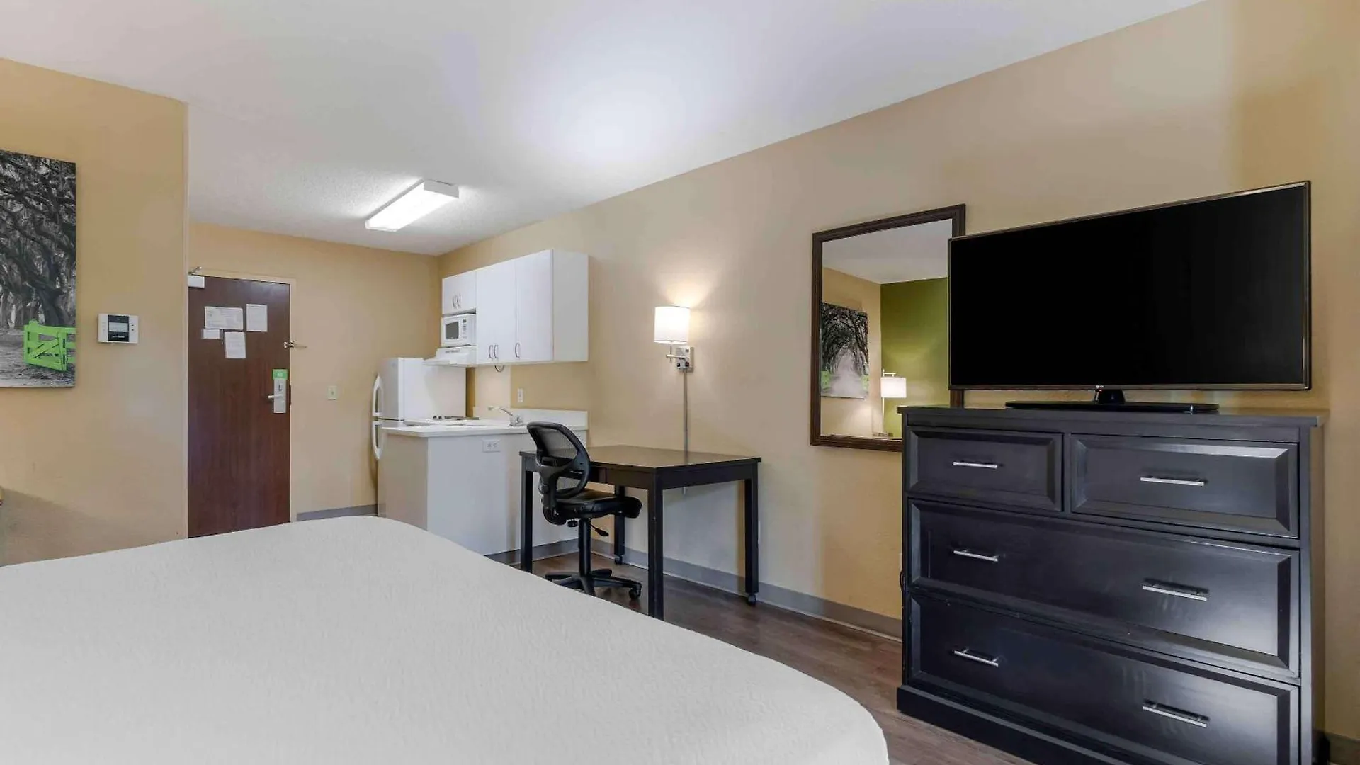Extended Stay America Suites - Sacramento - South Natomas Hotel